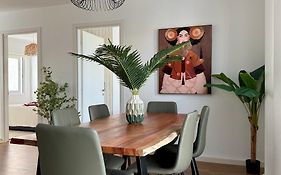 Th0 Luxury Two Bedrooms Apartments With High-Tech Amenities